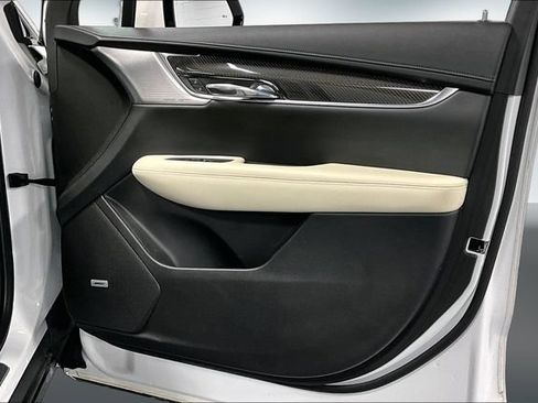 Used 2023 Cadillac XT6 Sport AWD/4WD image 27