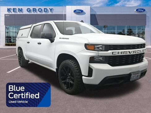 Used 2022 Chevrolet Silverado 1500 Custom w/ LPO, Blackout Package AWD/4WD image 1