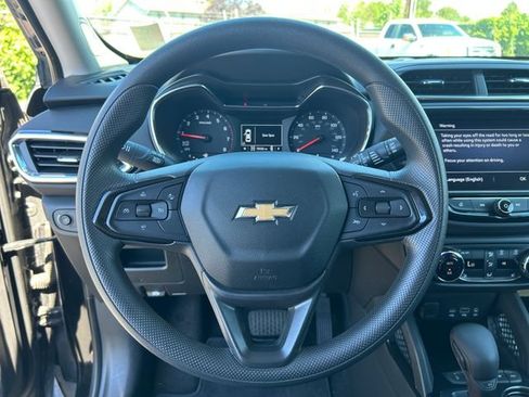 Used 2023 Chevrolet TrailBlazer LT w/ Convenience Package AWD/4WD image 22