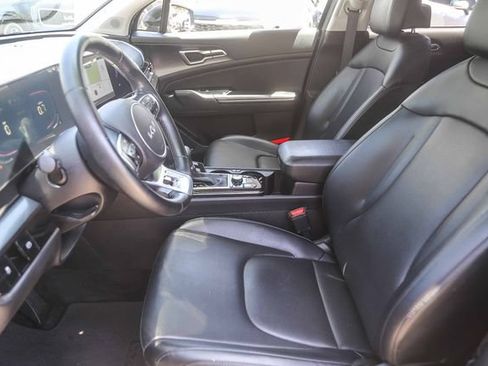 Used 2024 Kia Sportage EX FWD image 17