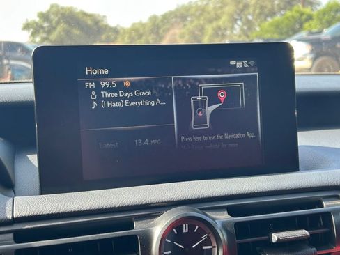 Used 2025 Lexus IS 500 RWD image 33