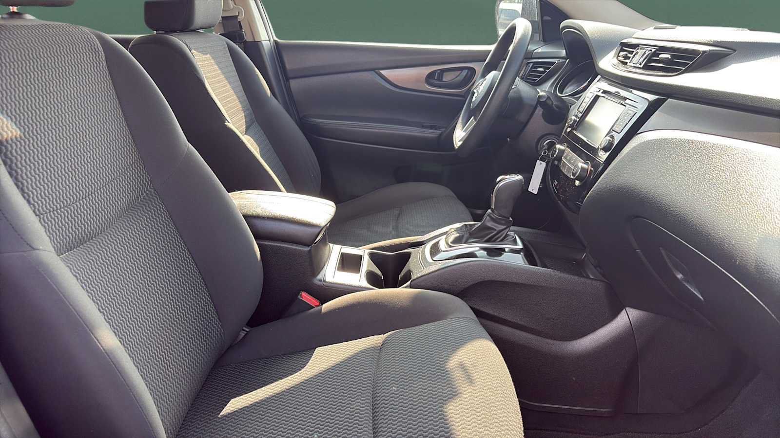 Used 2022 Nissan Rogue Sport S AWD/4WD image 24