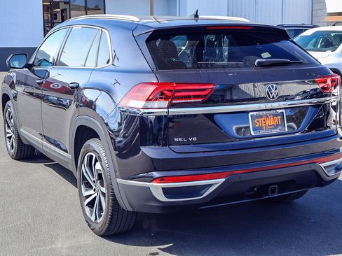 Used 2020 Volkswagen Atlas Cross Sport SEL Premium AWD/4WD image 22