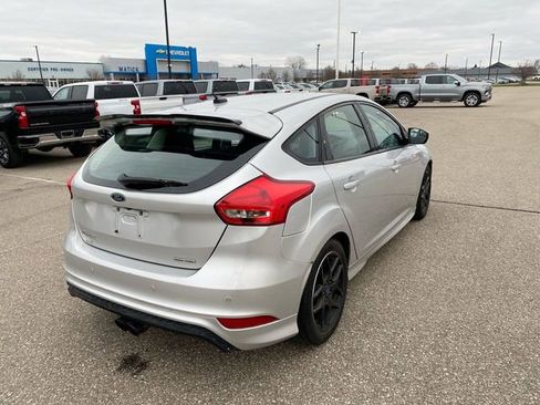 Used 2015 Ford Focus SE w/ SE Sport Package image 17