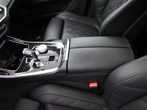 Used 2023 BMW X5 sDrive40i w/ Executive Package image 9