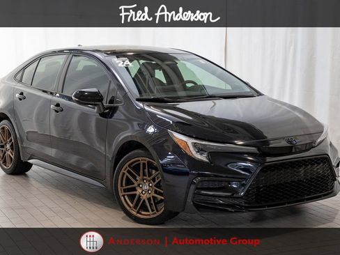 Used 2024 Toyota Corolla SE w/ Convenience Package FWD image 1