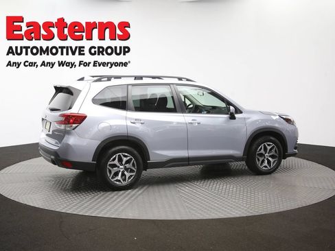 Used 2022 Subaru Forester Premium AWD/4WD image 46