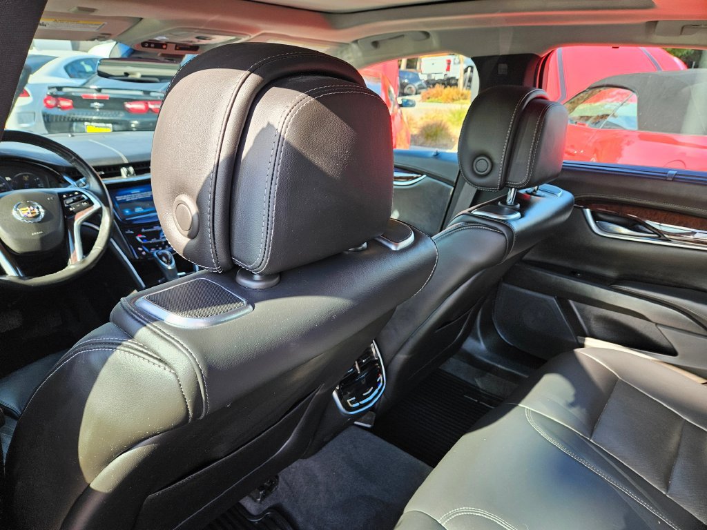Used 2014 Cadillac XTS Vsport Premium AWD/4WD image 16