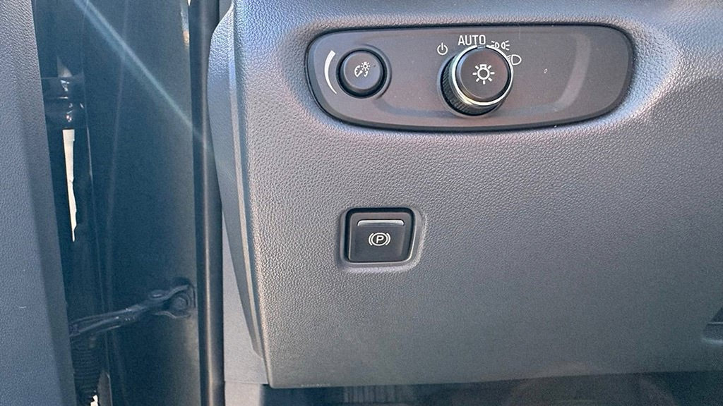 Used 2019 Chevrolet Blazer LT AWD/4WD image 18