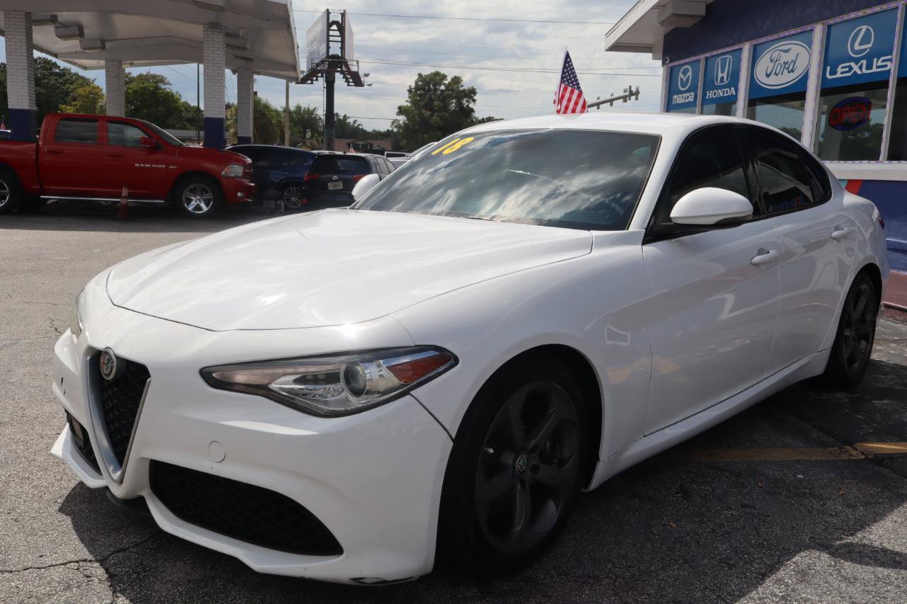 Used 2018 Alfa Romeo Giulia RWD image 8