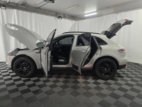 Used 2021 Porsche Macan AWD/4WD image 12
