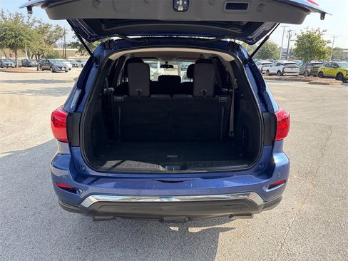 Used 2019 Nissan Pathfinder S image 28