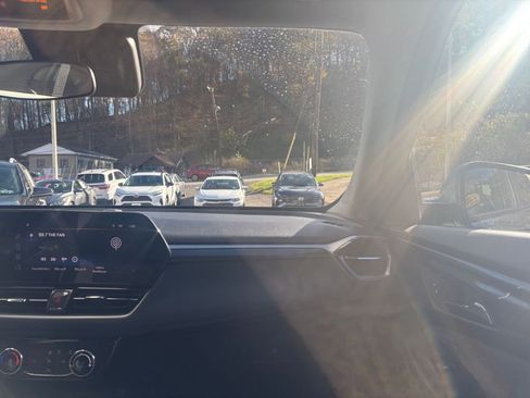 Used 2025 Chevrolet TrailBlazer LT image 32