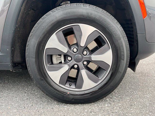 Used 2022 Jeep Grand Cherokee Limited 4xe AWD/4WD image 9