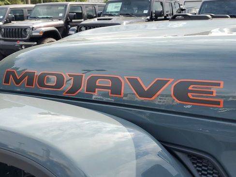 New 2025 Jeep Gladiator Mojave image 13