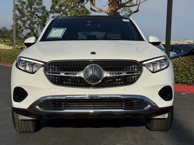Used 2026 Mercedes-Benz GLC 300 4MATIC image 3