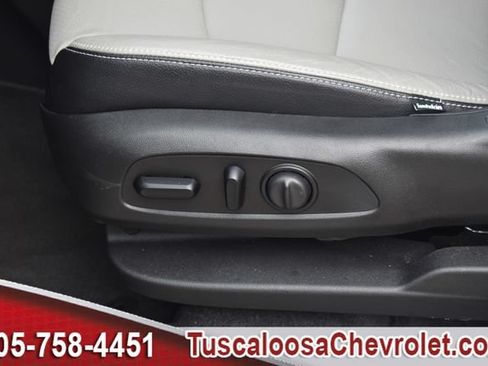 Used 2020 Chevrolet Equinox LT FWD image 20