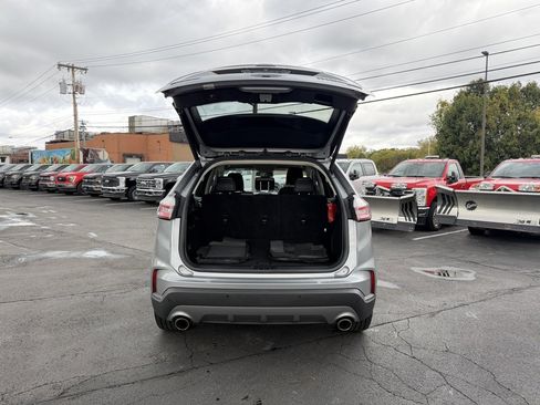 Used 2020 Ford Edge Titanium image 4