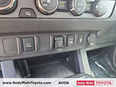 Used 2019 Toyota Tacoma TRD Sport AWD/4WD image 28