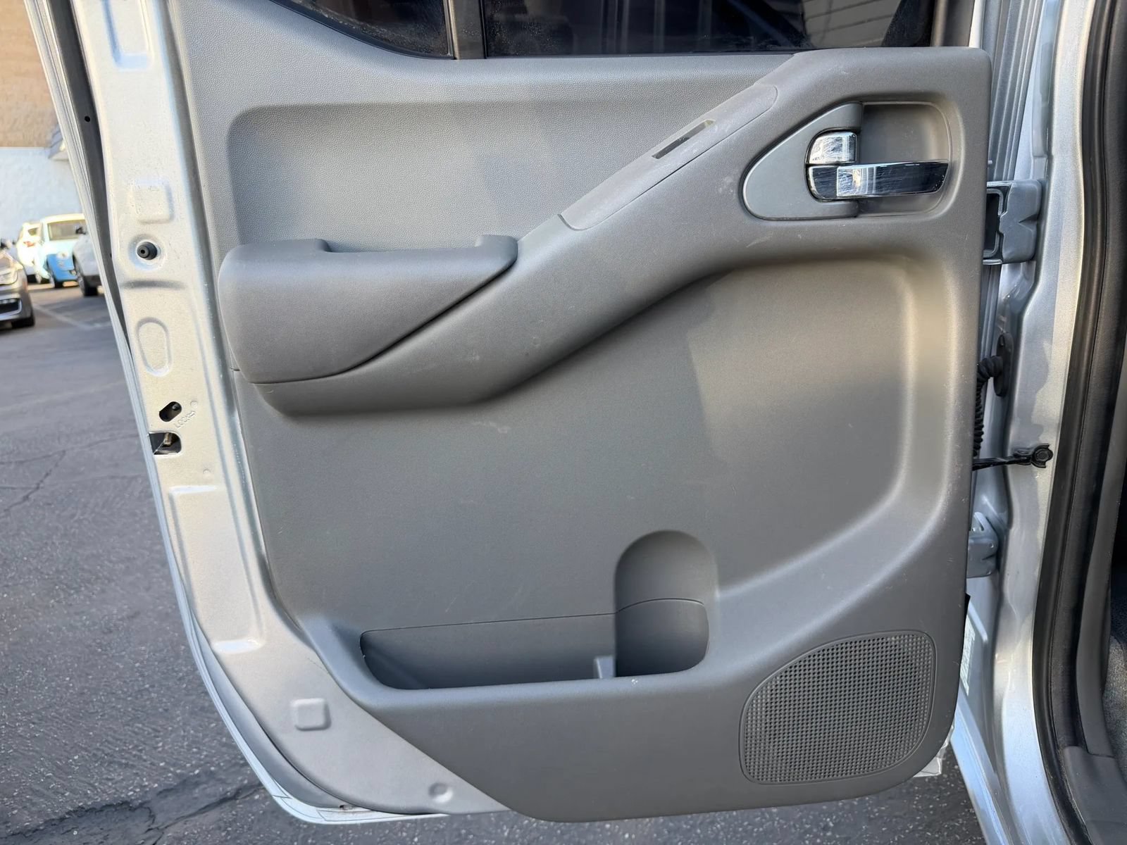 Used 2016 Nissan Frontier SV w/ SV Value Truck Package RWD image 15