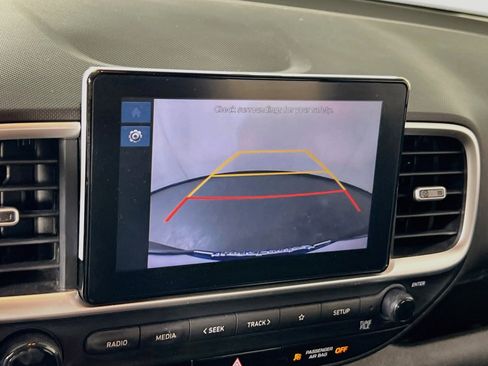 Used 2023 Hyundai Venue SEL w/ Cargo Package image 13