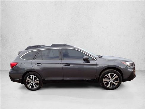 Used 2018 Subaru Outback 2.5i Limited AWD/4WD image 5