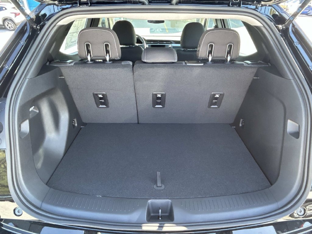 New 2027 Chevrolet Bolt LT FWD image 11