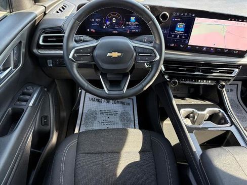 Certified 2025 Chevrolet Traverse LT image 6