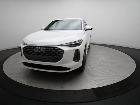 Used 2025 Audi Q5 Premium w/ Convenience Package AWD/4WD image 12