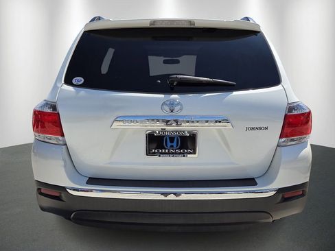 Used 2012 Toyota Highlander Limited w/ Tow Pkg image 6