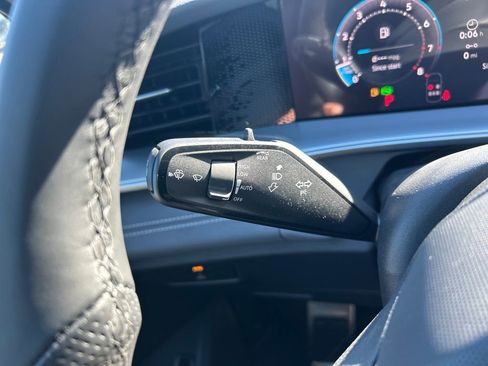 New 2026 Volkswagen Tiguan SE R-Line image 24