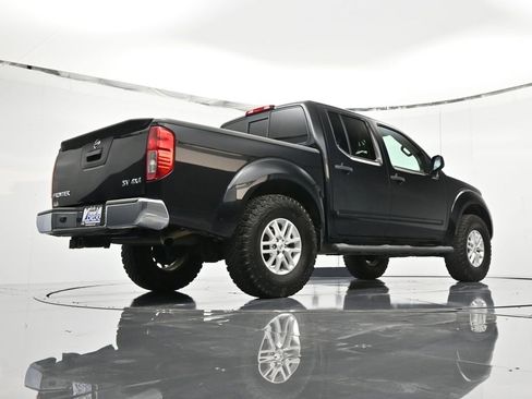 Used 2019 Nissan Frontier SV image 38