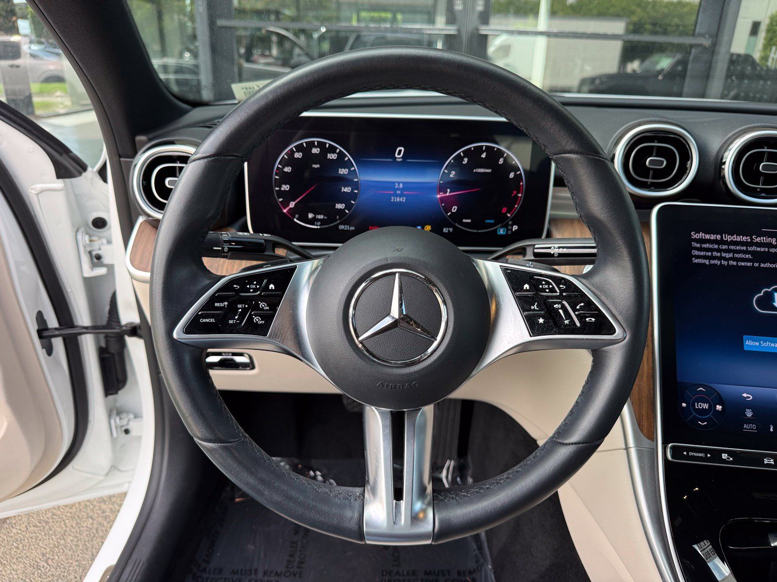 Used 2024 Mercedes-Benz C 300 Sedan image 32
