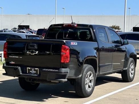 Used 2019 Chevrolet Colorado Z71 AWD/4WD image 4