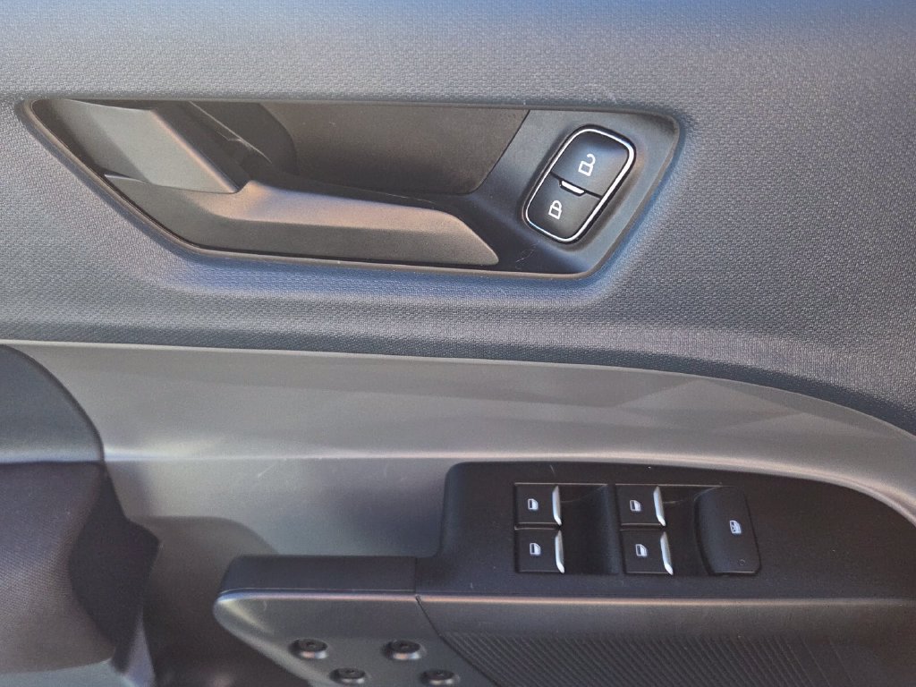 Used 2022 Ford Maverick XL FWD image 31