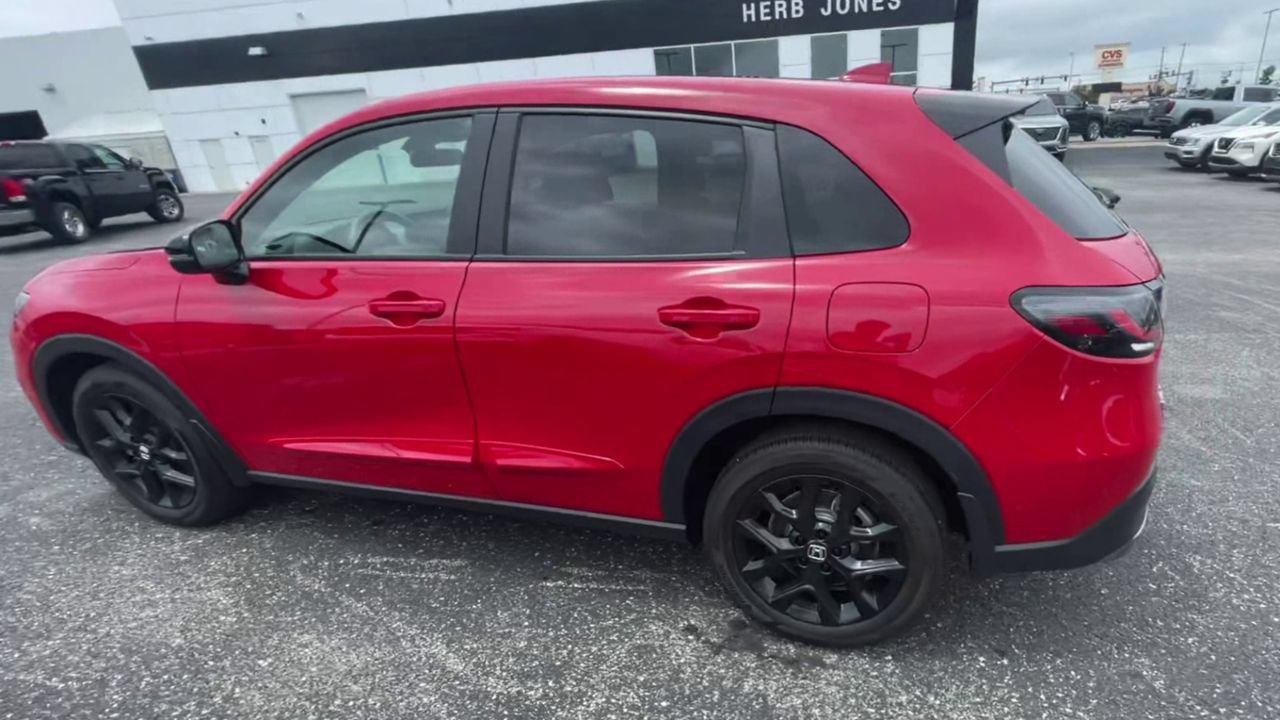 Used 2024 Honda HR-V Sport image 7