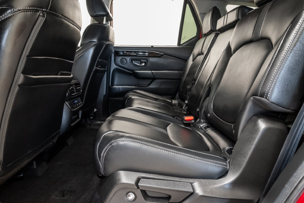Used 2025 Honda Pilot Touring image 31