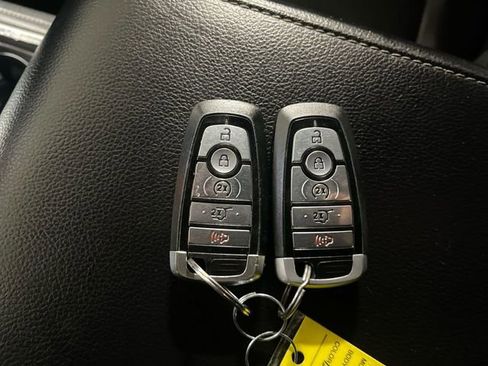 Used 2020 Ford Expedition Max Limited image 21