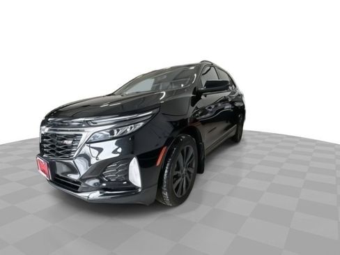Used 2022 Chevrolet Equinox RS w/ Infotainment Package image 4