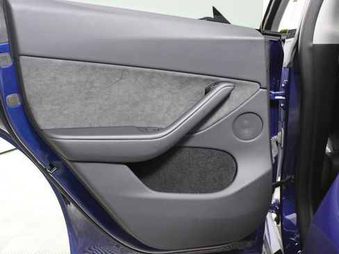 Used 2023 Tesla Model Y Long Range image 25