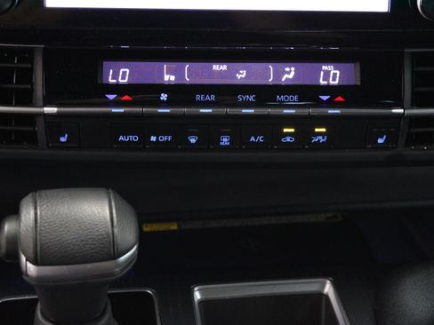 Used 2024 Toyota Sienna XLE Woodland Edition AWD/4WD image 20