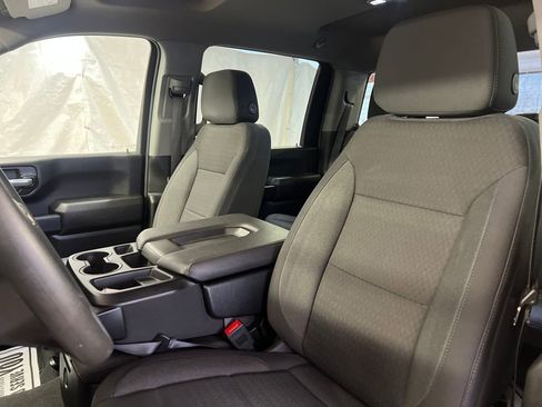 Used 2024 Chevrolet Silverado 2500 Custom w/ Custom Value Package image 24