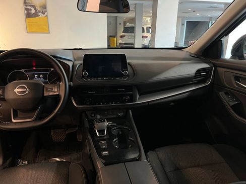 Used 2025 Nissan Rogue SV FWD image 36