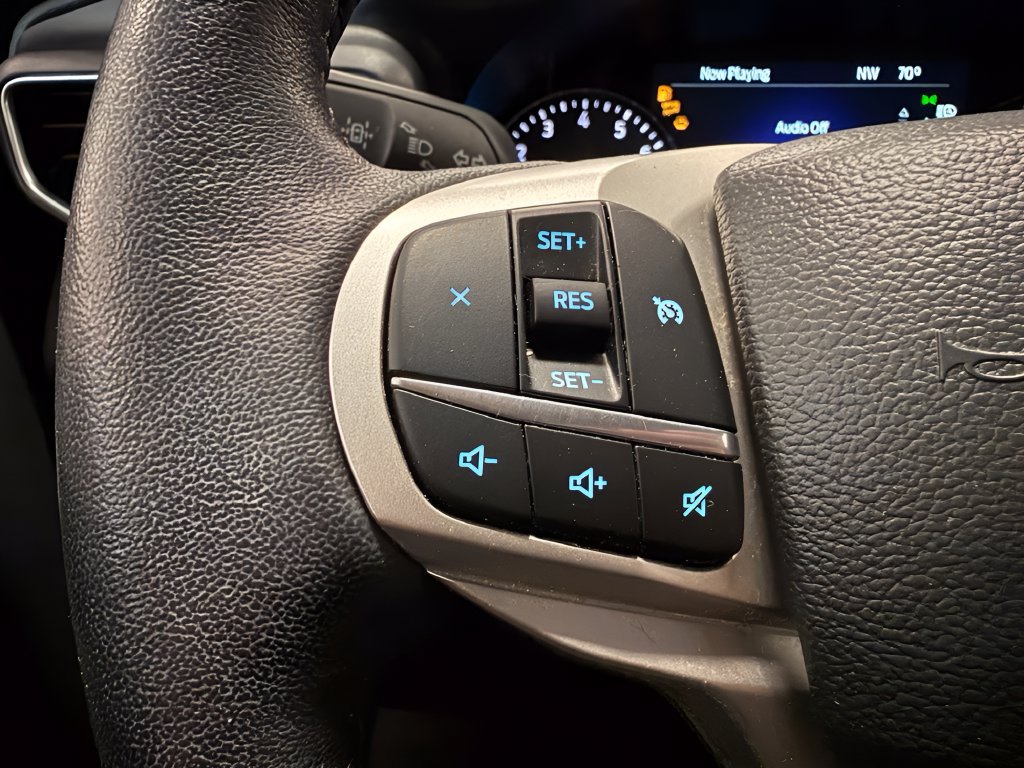 Used 2023 Ford Explorer XLT w/ Equipment Group 202A AWD/4WD image 21