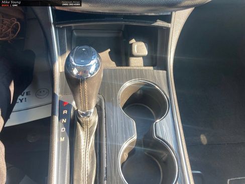 Used 2016 Chevrolet Impala LT FWD image 33