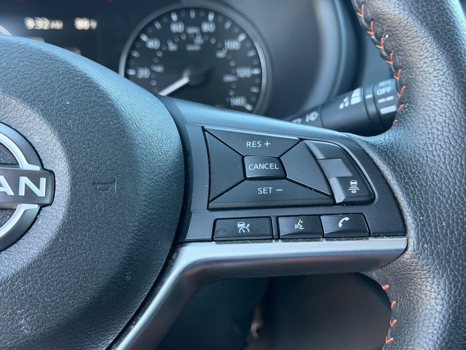 Used 2023 Nissan Kicks SR FWD image 11