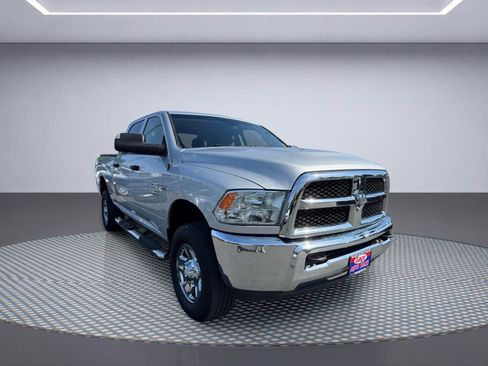 Used 2018 RAM 2500 Tradesman w/ Chrome Appearance Group AWD/4WD image 13