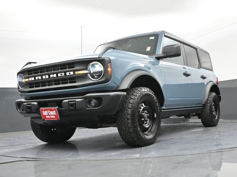 Used 2022 Ford Bronco Black Diamond image 30
