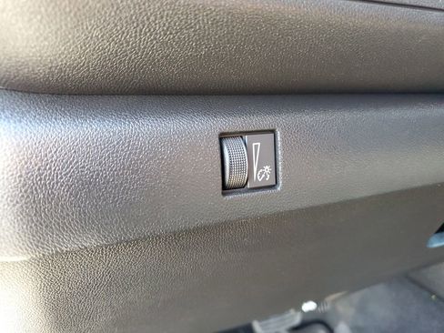 Used 2024 Chevrolet Colorado W/T image 21