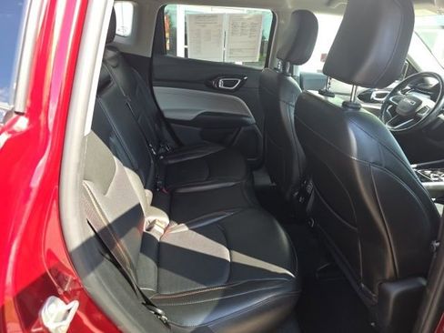 Certified 2022 Jeep Compass Limited image 28